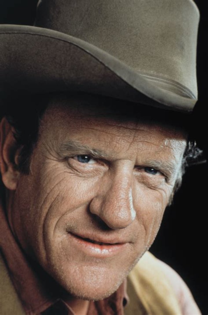 Discover The Remarkable Height Of James Arness