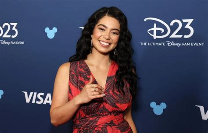 Unveiling The Truth: Is Auli'i Cravalho Single?